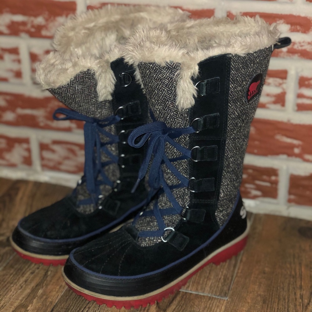 Sorel. Winter boots. Black with red soles. Size 8.5.